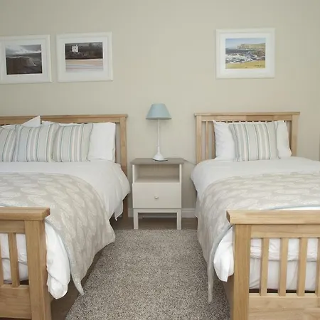 Bunlin Bay House Bed & Breakfast Milford