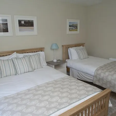 Bunlin Bay House