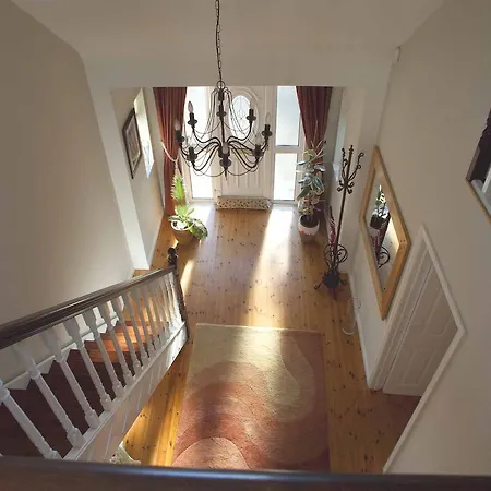 Bed & Breakfast Bunlin Bay House