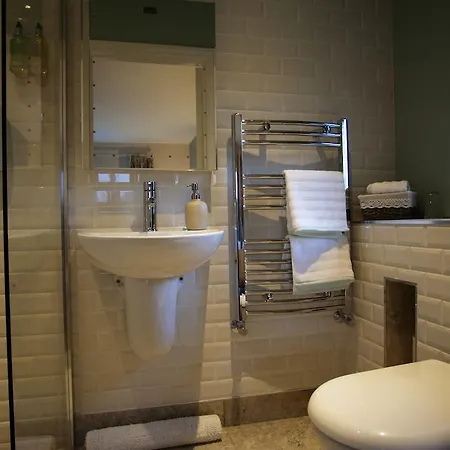 Bed & Breakfast Bunlin Bay House